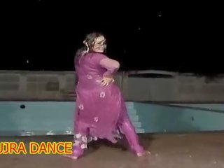 New mujra in rain wet