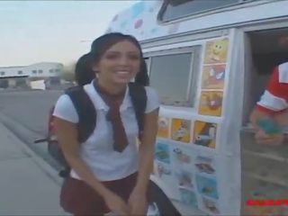 Gullibleteens.com icecream truck dospívající knee vysoký bílý ponožky dostat johnson creampie