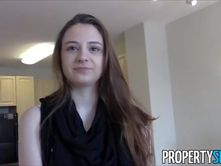 Propertysex - צעיר ממשי נְכָסִים סוֹכֵן עם גדול טבעי פטמות תוצרת בית סקס